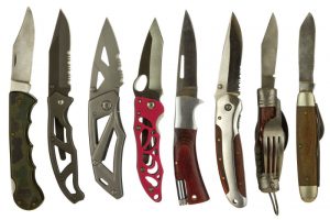 Choosing Reliable Push Button Knives for Everyday Use in the USA